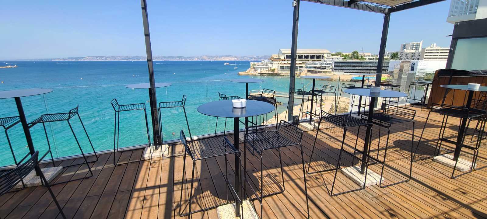 Rooftop Les Bords De Mer in Marseille