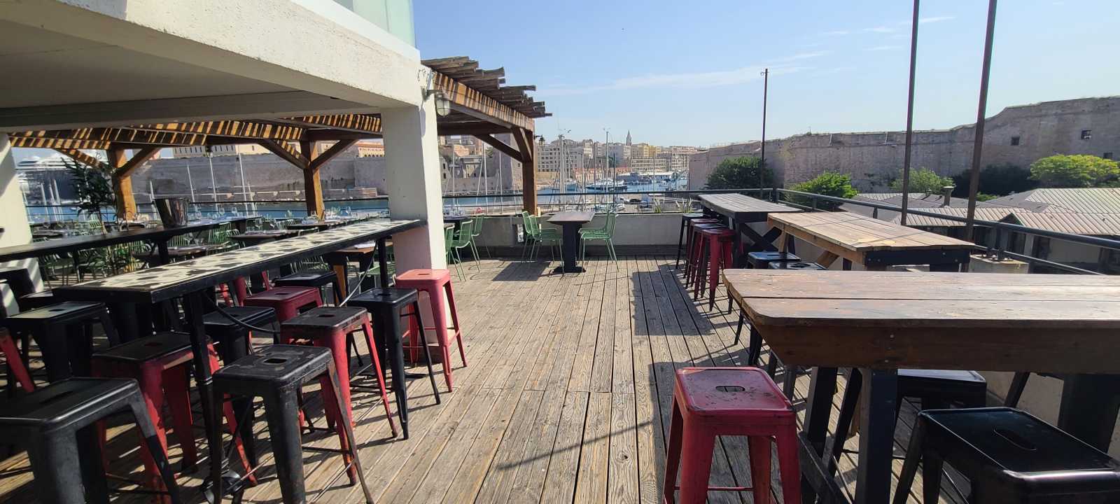 Rooftop Rowing Club Restaurant in Marseille - 1