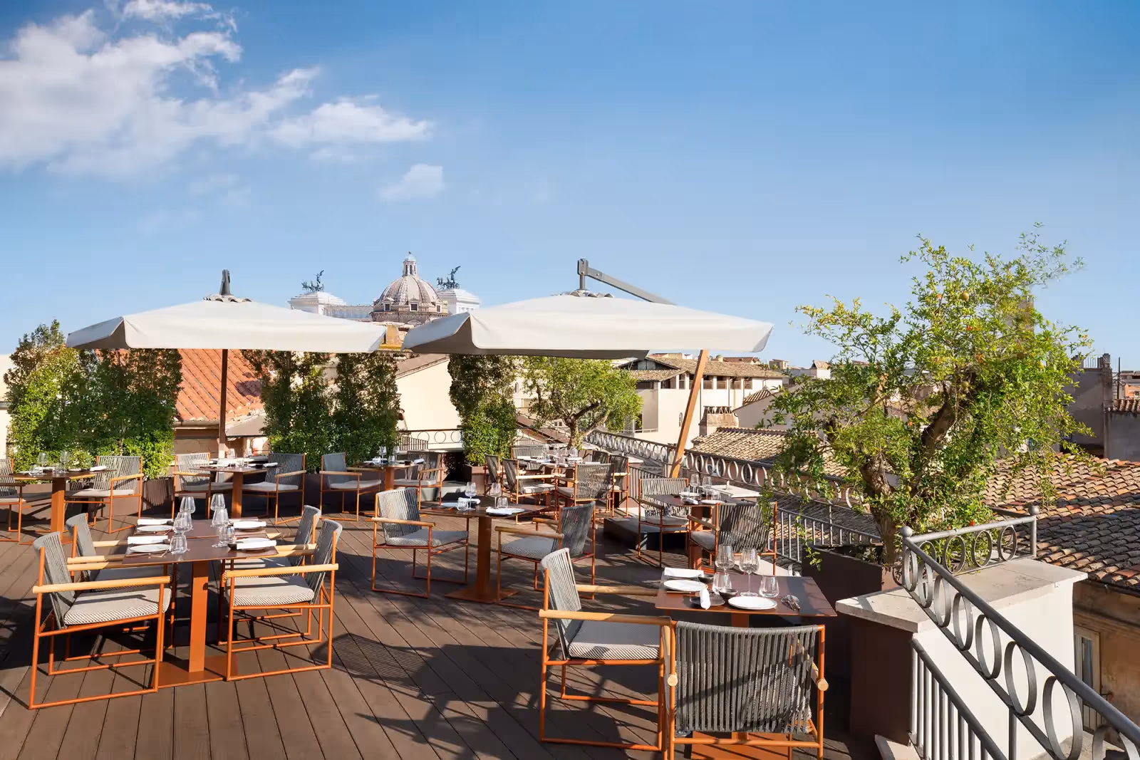 Rooftop Divinity Terrace in Rom - 2