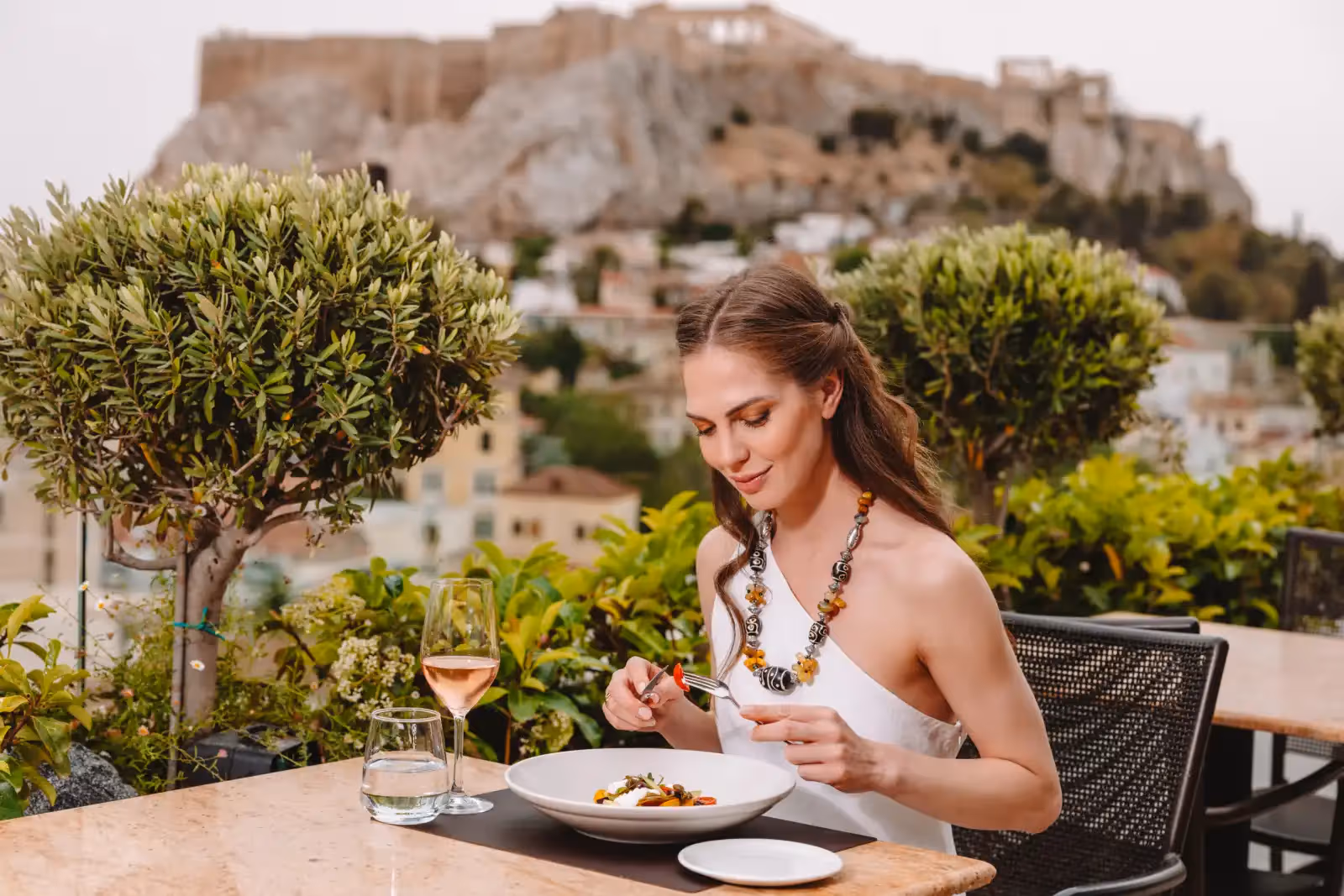 Rooftop Electra Roof Garden in Athen - 2