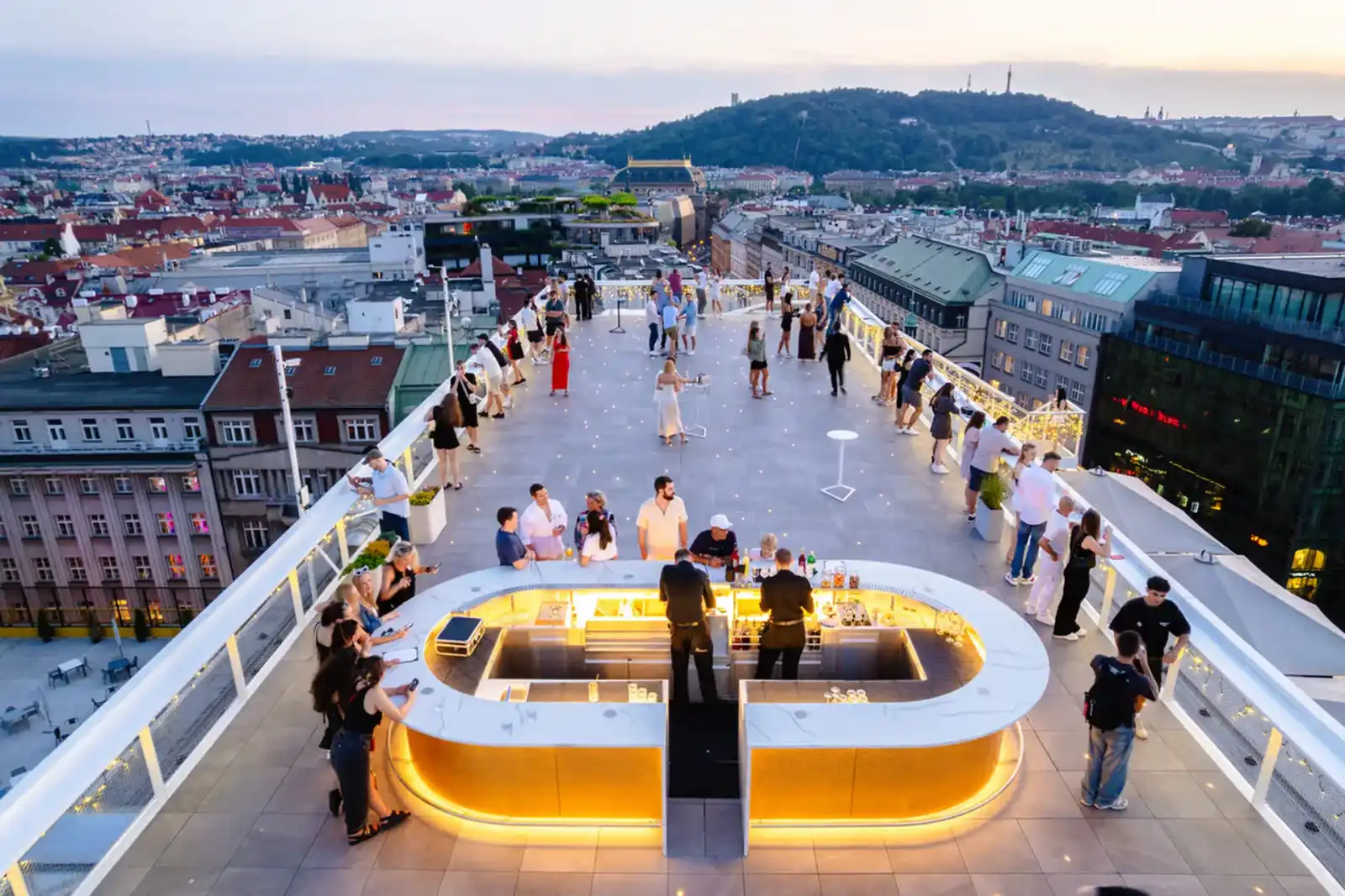 Rooftop Fly Vista in Prag - 1