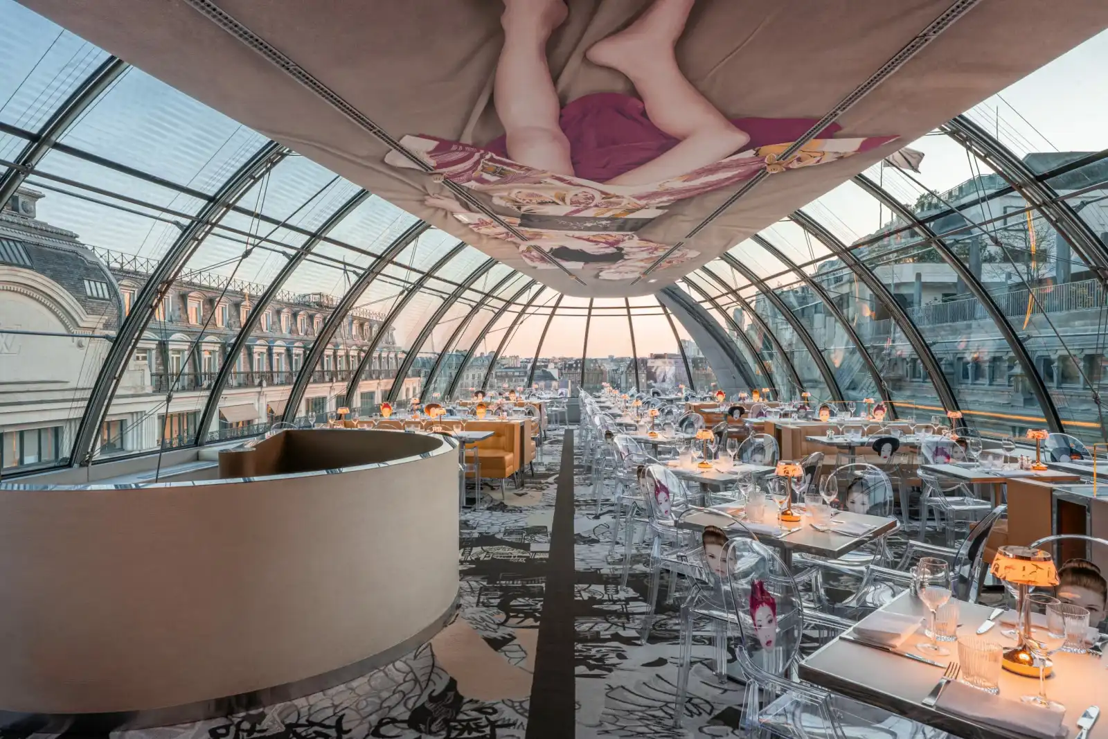 Rooftop Kong in Paris - 3