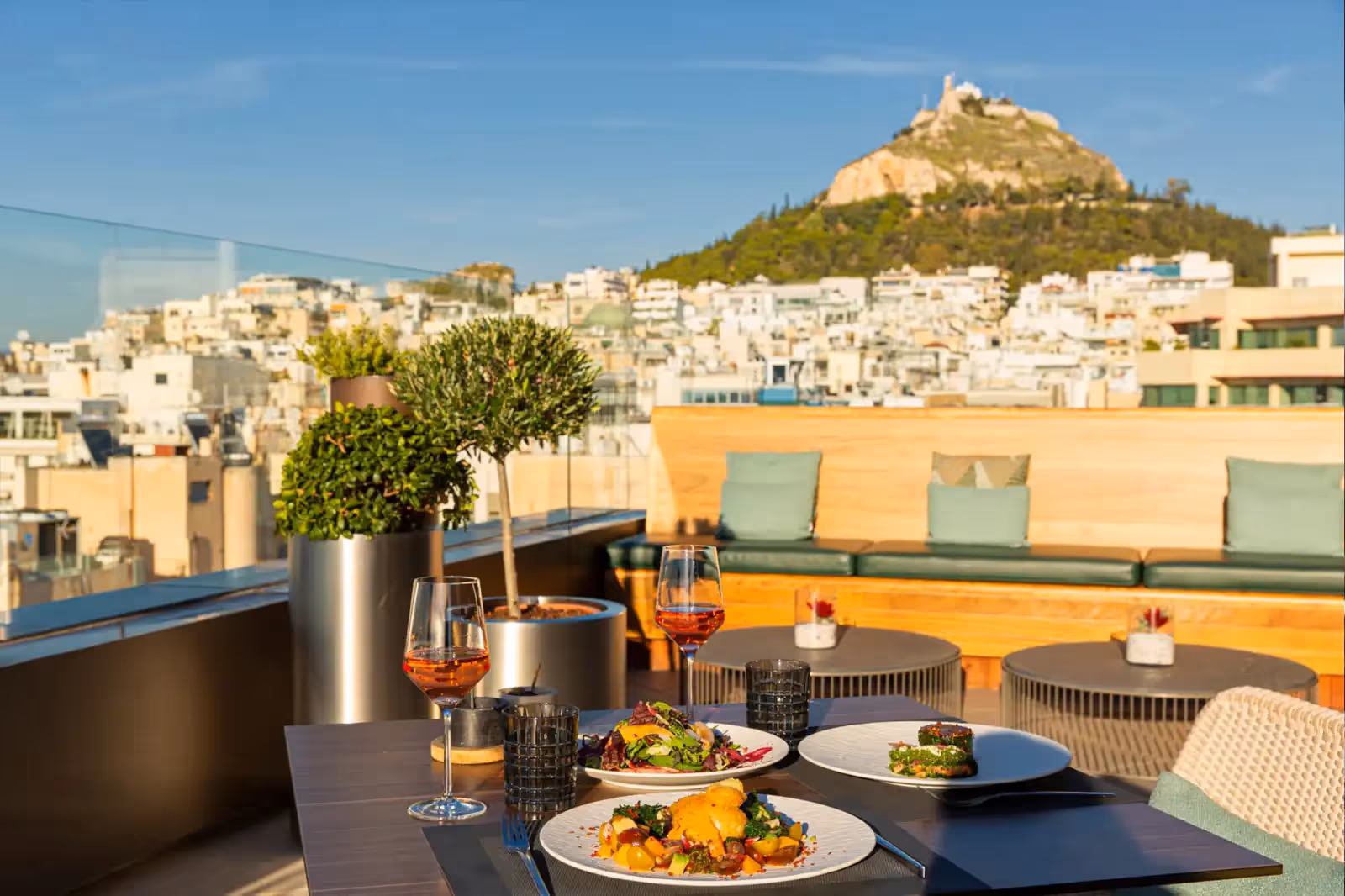 Rooftop Mappemonde in Athen - 1