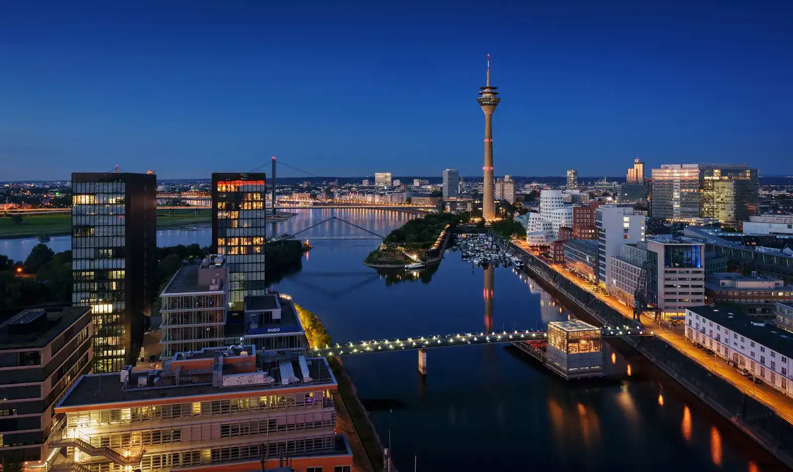 Rooftop MIA Restobar in Düsseldorf - 3