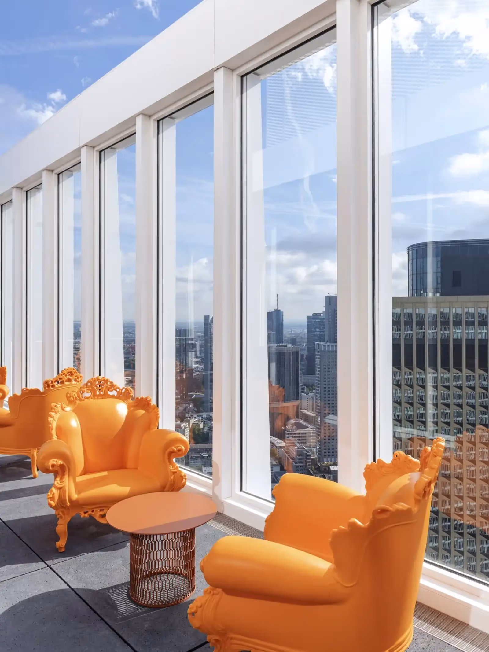 Rooftop NFT Skybar in Frankfurt - 1