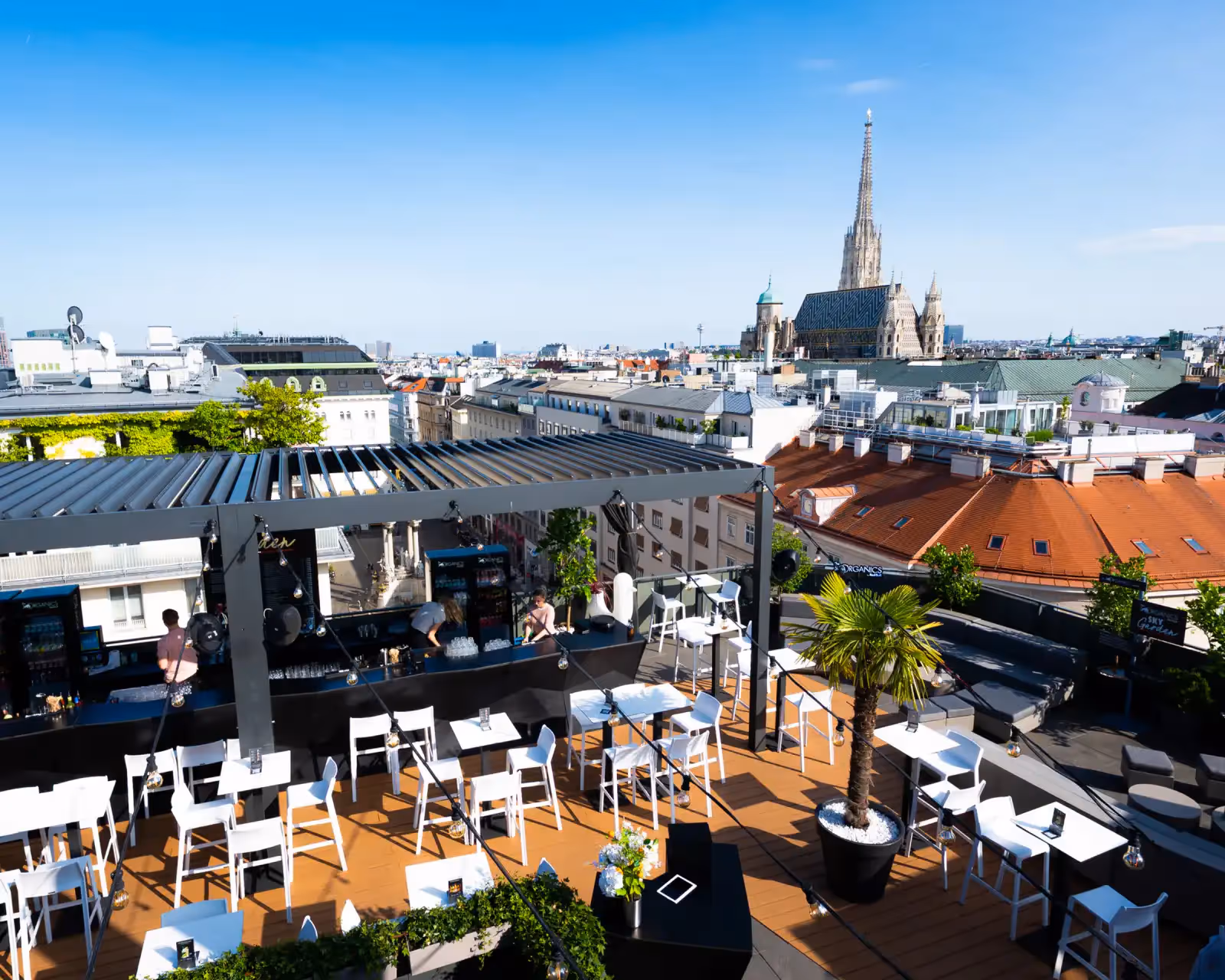 Rooftop ORGANICS Sky Garden in Wien - 1