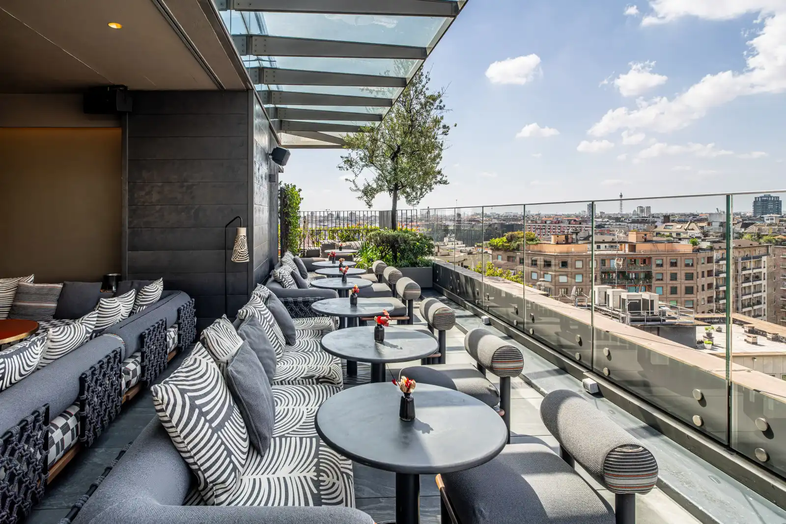 Radio Rooftop Bar in Mailand - 2