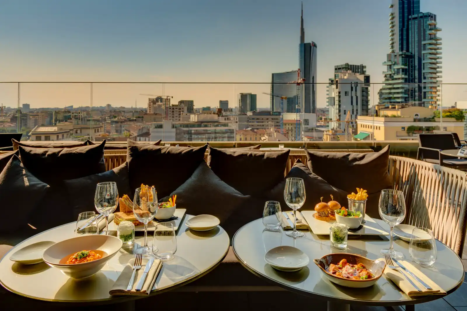 Radio Rooftop Bar in Mailand - 3