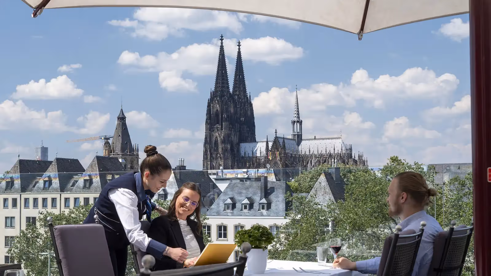 Rooftop Restaurant Bellevue in Köln - 1