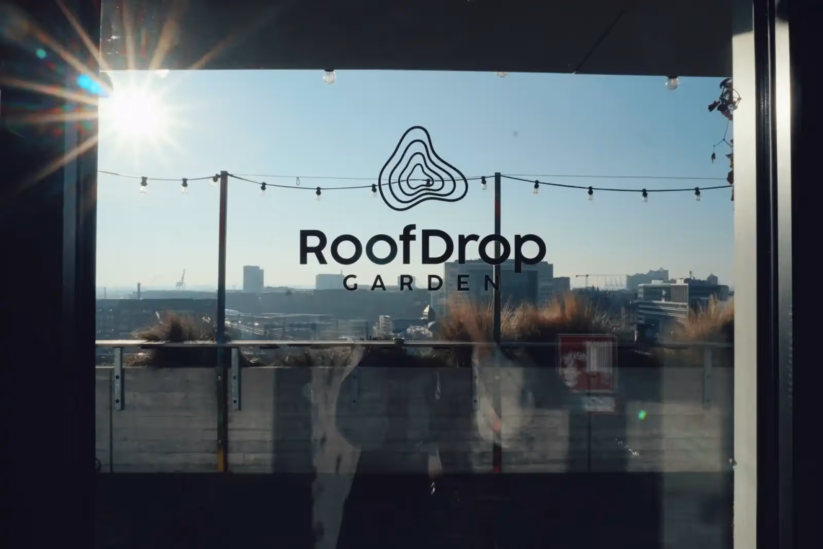Rooftop RoofDrop Bar in Hamburg - 3