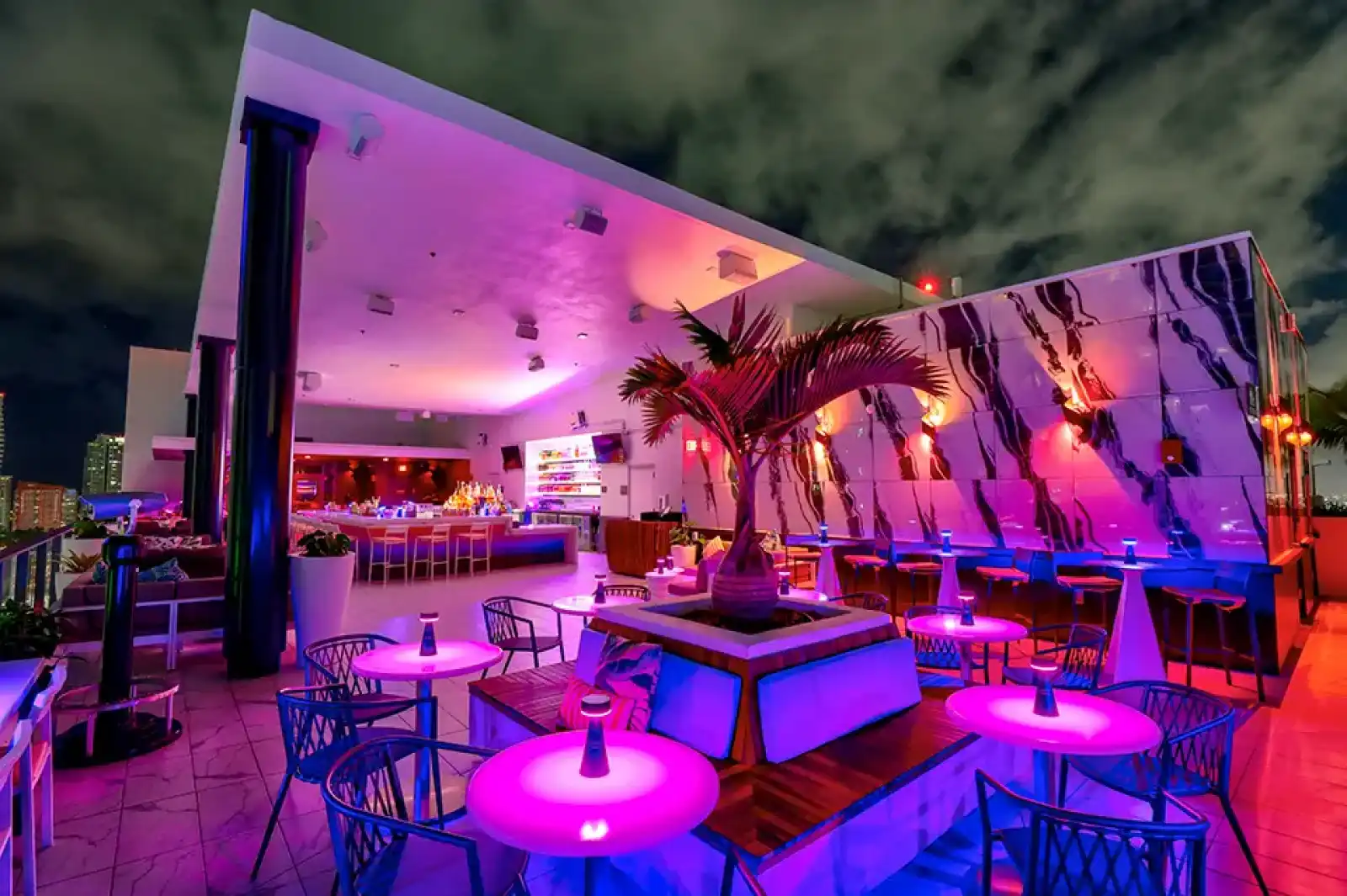 Rooftop Rosa Sky in Miami - 3