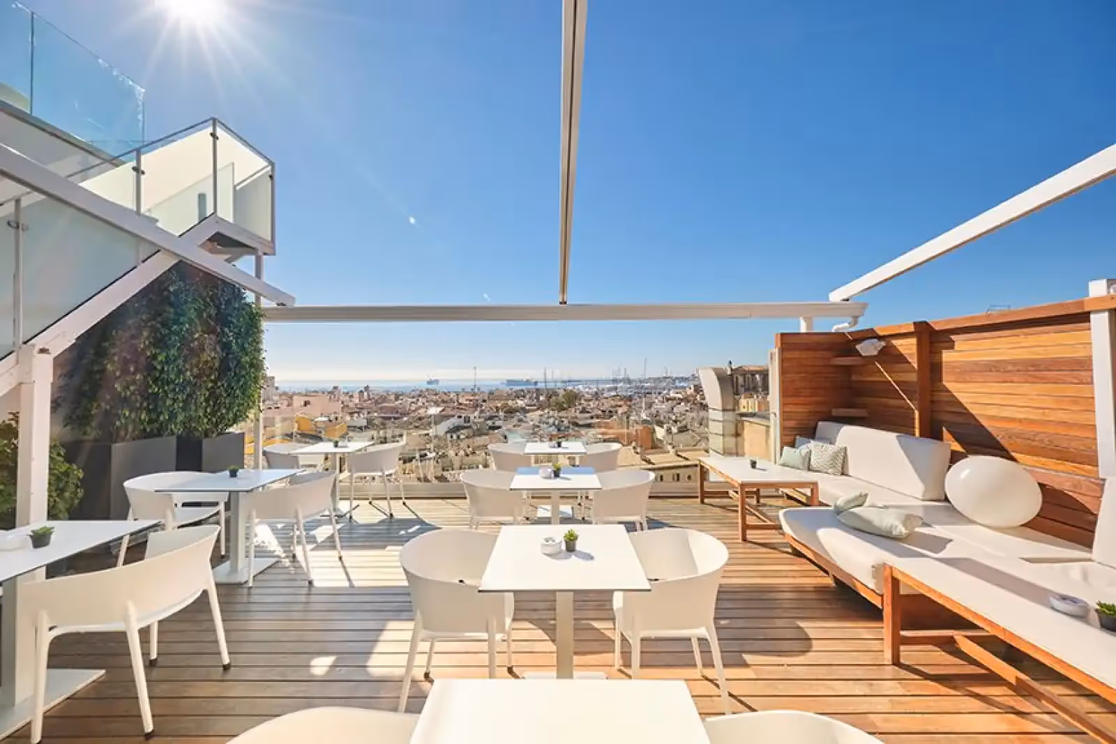 Rooftop Sky Bar Almudaina in Palma de Mallorca - 1