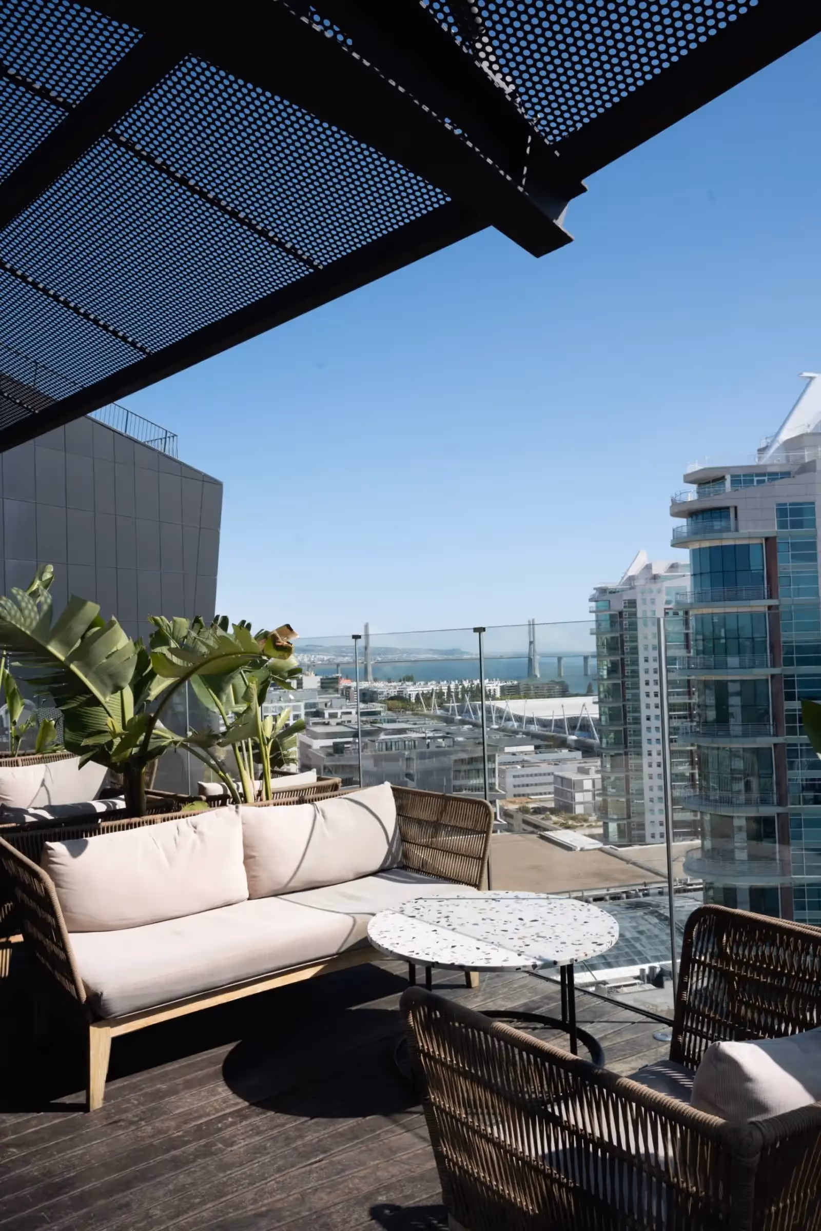 Rooftop Sky Bar Oriente in Lissabon - 2