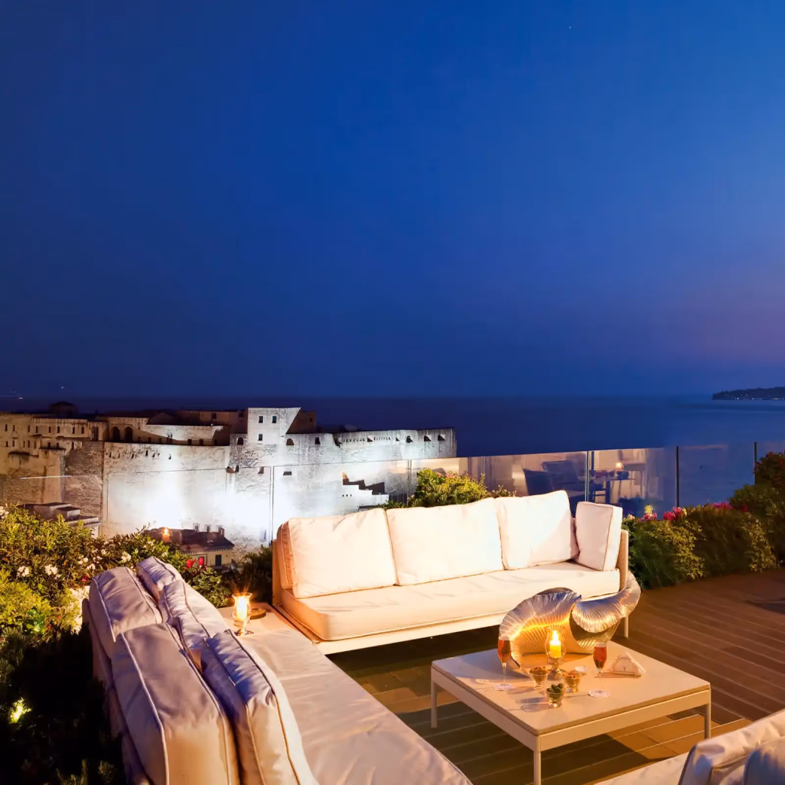 Rooftop Sky Lounge in Neapel - 1