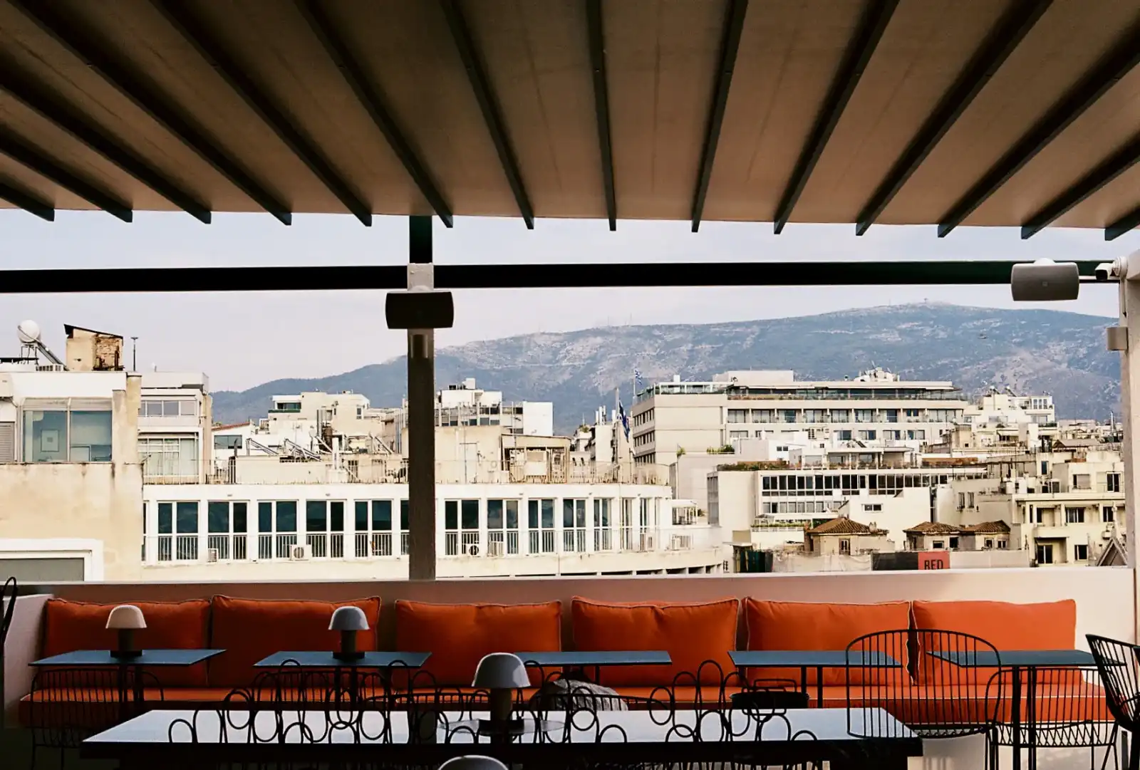 Rooftop Taratsa in Athen - 3