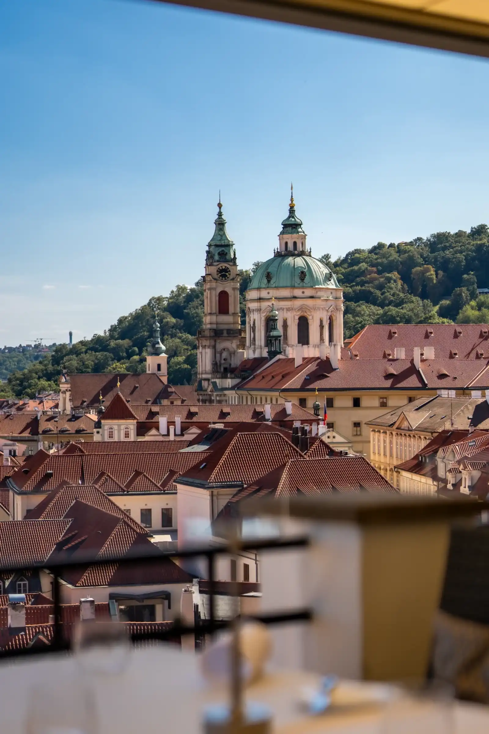 Rooftop Terasa U Zlaté studně in Prag - 4