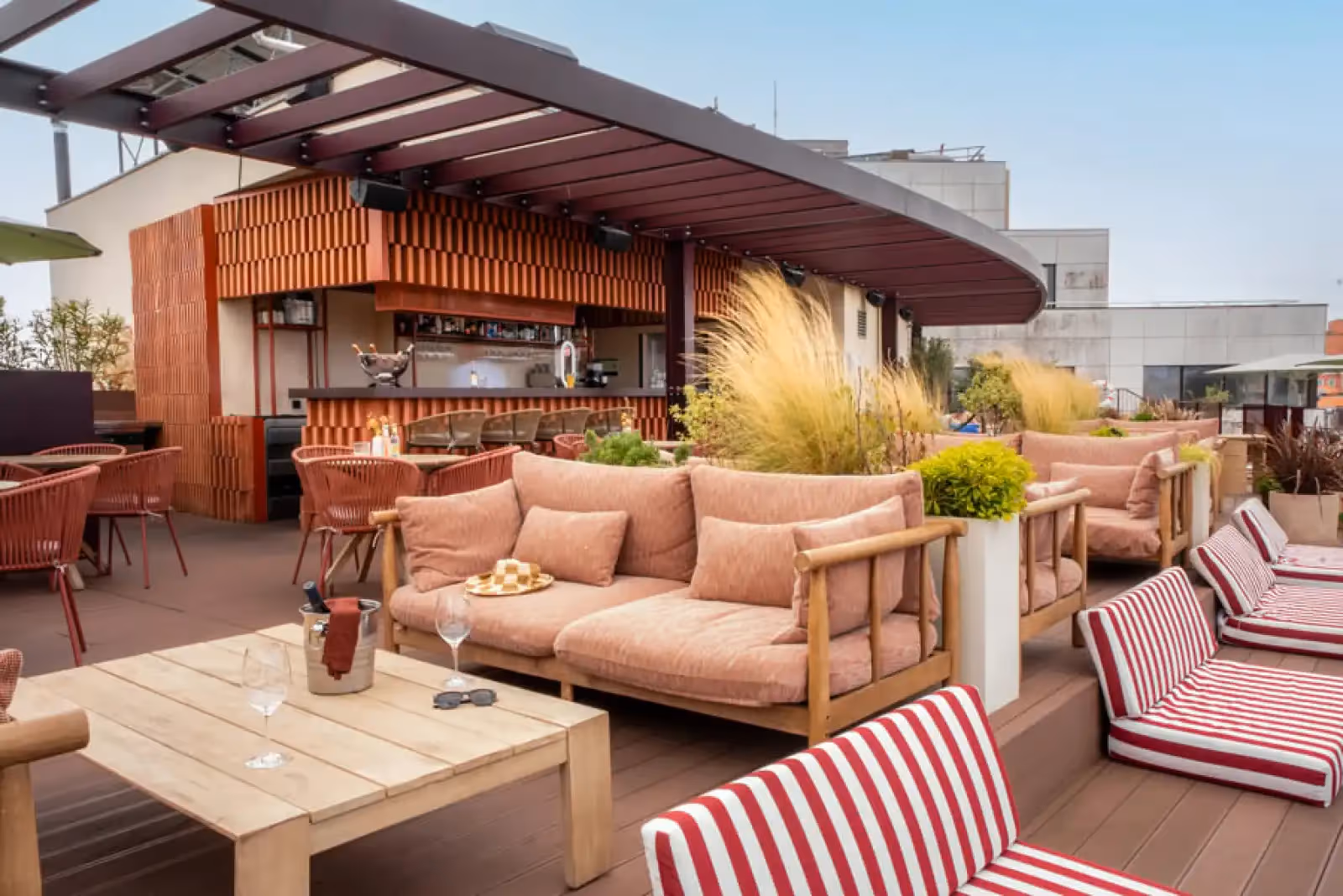 Rooftop The Social Hub Porto in Porto - 3