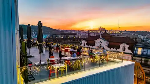 Rooftop Fly Vista Prag