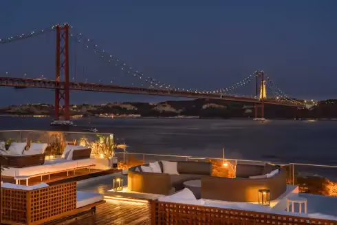 ICON Bar & Rooftop Lissabon