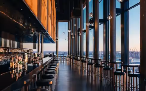 Rooftop Skyline Bar 20up Hamburg