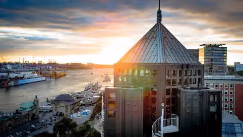 Rooftop Tower Bar Hamburg