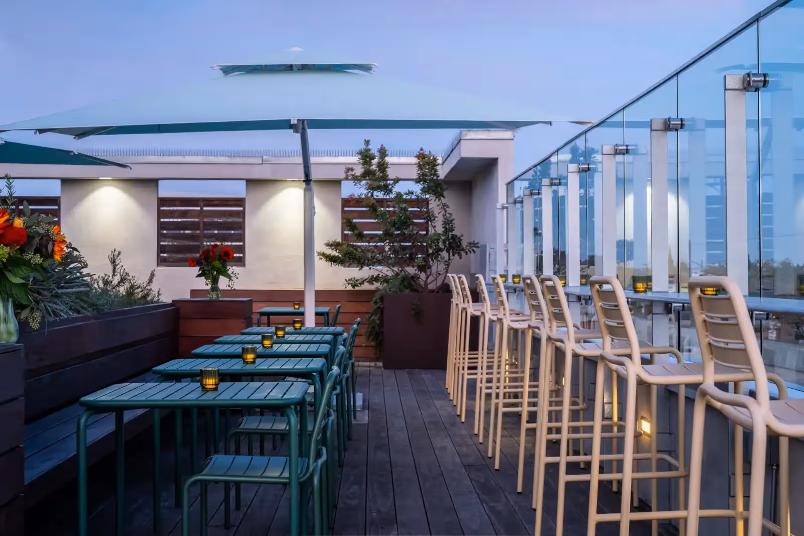 Rooftop Tomat in Los Angeles - 1