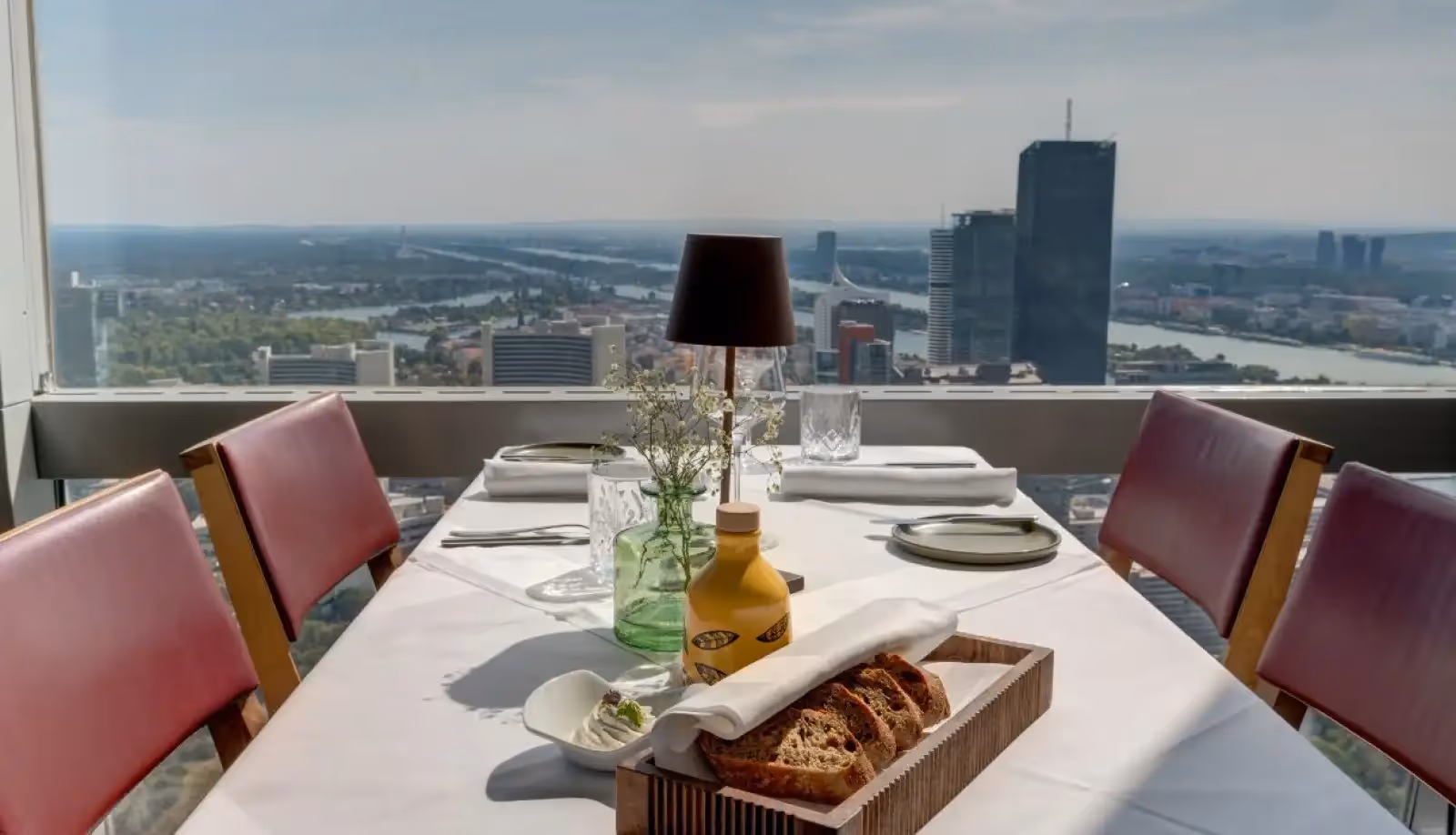Rooftop Turm Restaurant in Wien - 2